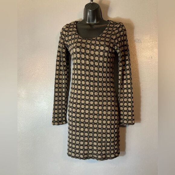 Love Culture Dresses & Skirts - Love Culture taupe and black long sleeve dress